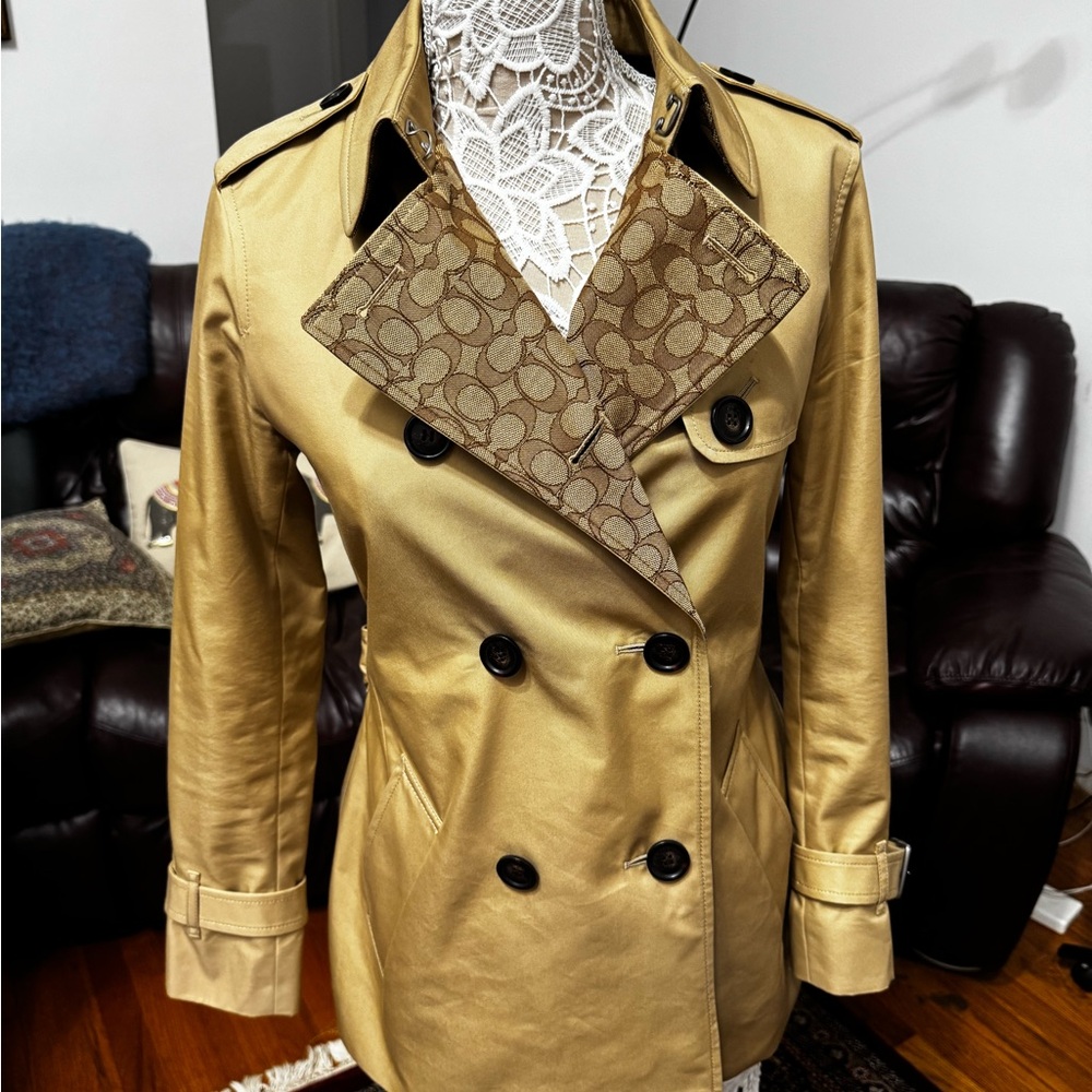 Coach signature Gold and Brown Trench Coat with Timeless Elegance NWT - Picture 1 of 8